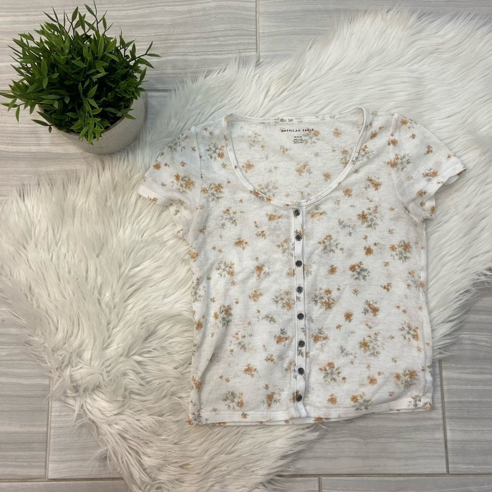 American Eagle White Floral Short Sleeve Button Up